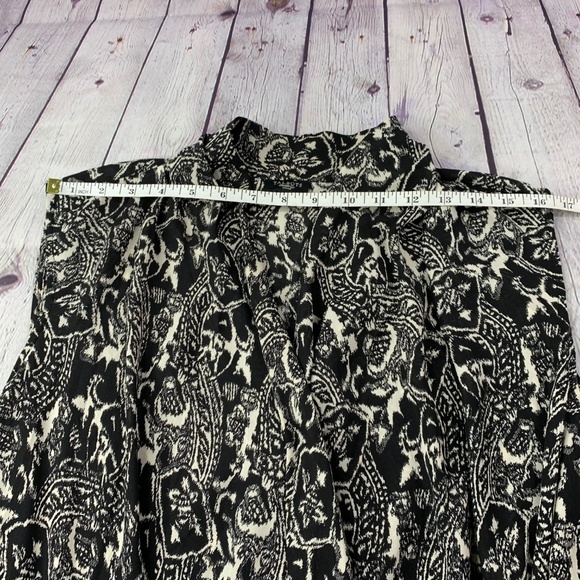 Talbots Plus Size B&W Abstract Wrap Blouse Sz 18W - Picture 4 of 7